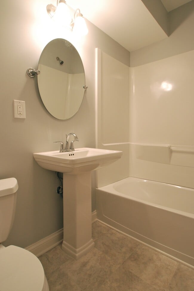 Photo - 5075 Sunnyside Rd