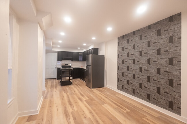 Photo - 1826 W Master St