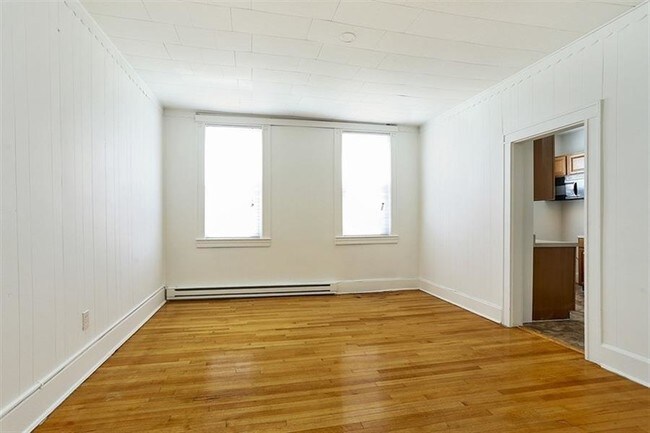 Photo - 2826 Windsor Ave