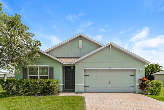 Building Photo - 449 SW 19th St