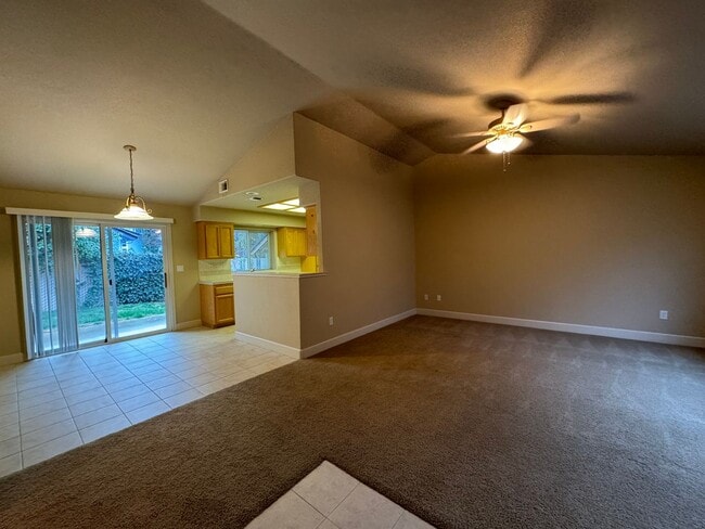 Photo - Edgewood Unit 11582