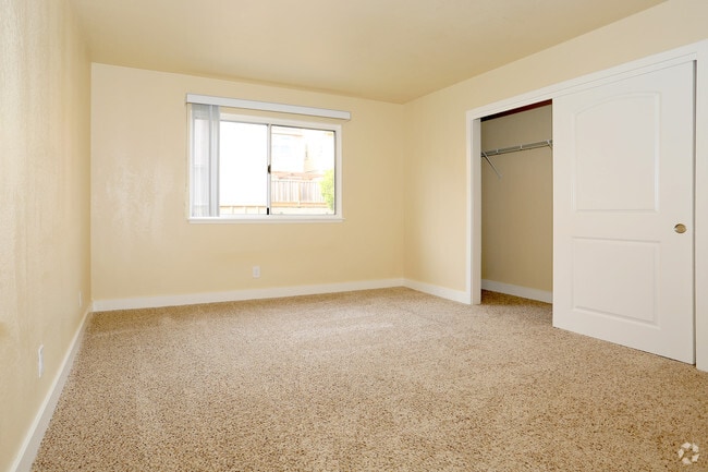 2Bedroom: Bedroom