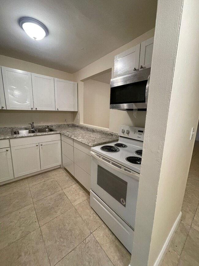 Photo - 15225 NE 6th Ave