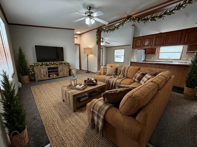 Building Photo - 11701 Cascade Cir