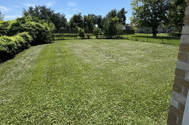 Photo - 208 W Genie St