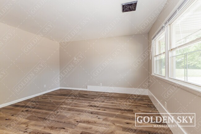 Photo - 4611 S Madison St Unit 12