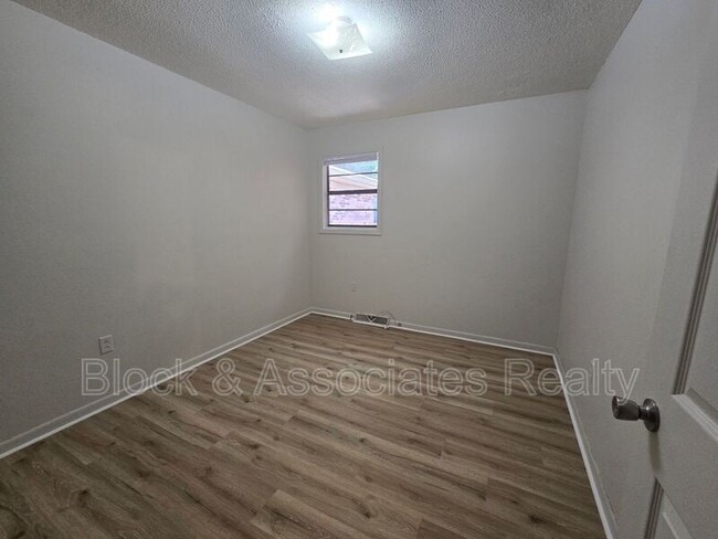 Photo - 76 Random Dr Unidad Apt C