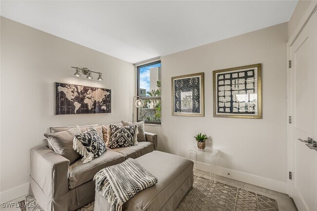 Building Photo - 10562 Gulf Shore Dr Unit 202