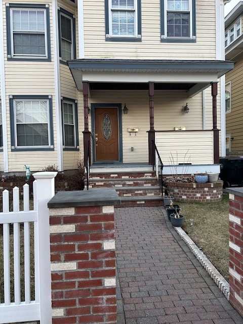 Building Photo - 156 Mansion St Unit 3 BEDROOMS
