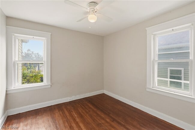 Photo - 515 E 143rd St Unidad Upstairs