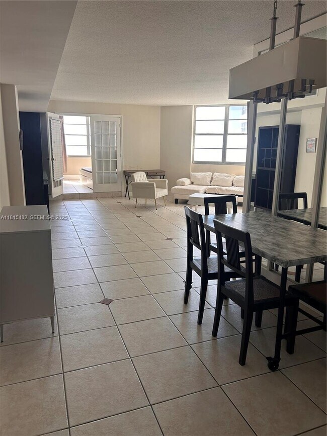 Photo - 801 Brickell Bay Dr Unidad 767