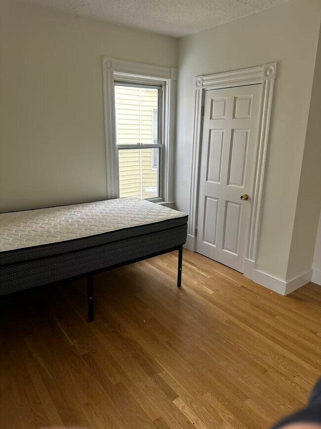 Photo - 18 Bradbury St