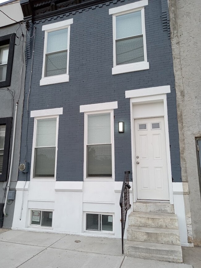 Building Photo - 1204 S 35th St Rental