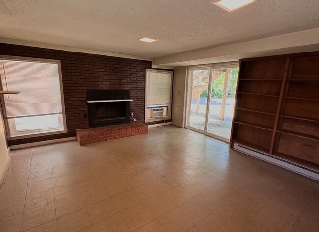 Photo - 1 Bedroom, 1 Bathroom Apartment in Reidsville!