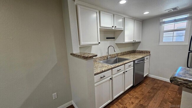 12091 Alta Carmel Ct Unidad 10