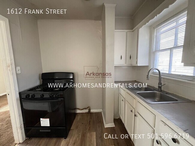 Photo - 1612 Frank St