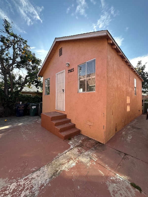 Photo - 7925 Morton Ave