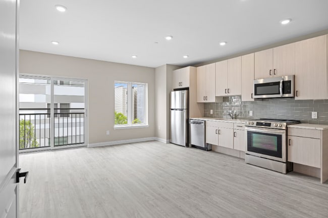 Building Photo - 4070 Haverford Ave Rental