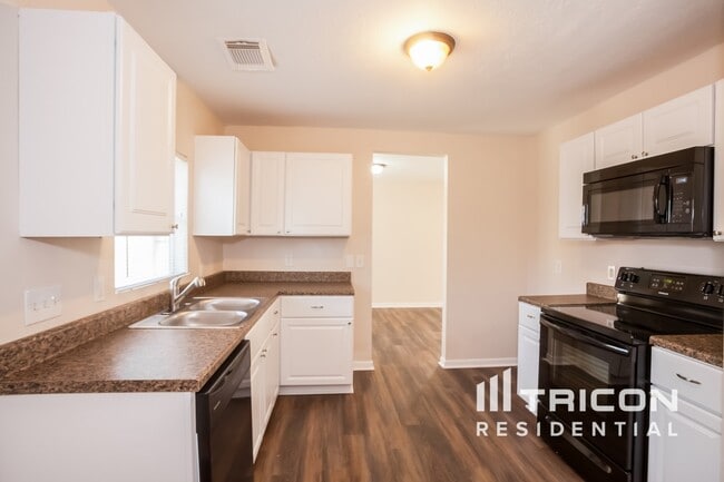 Photo - 15019 Easingwold Dr