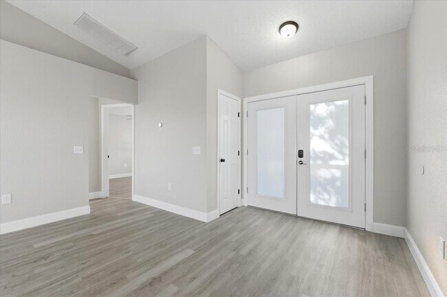 Photo - 985 Highland Crest Cir