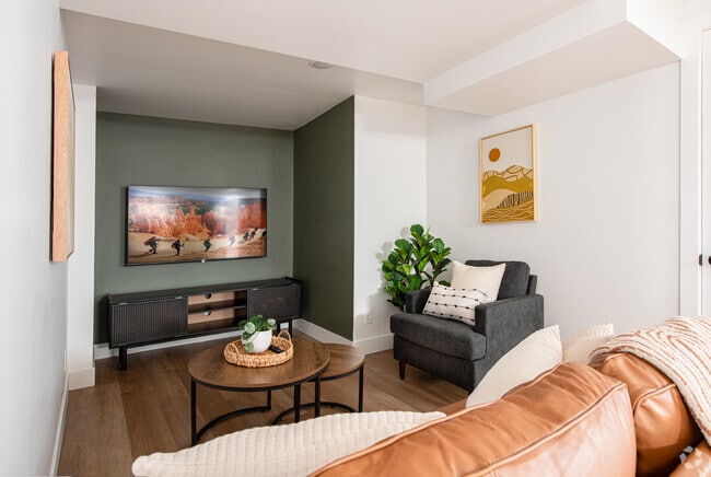 Building Photo - 333 N 400 W Unit Brick Haven Apt - #2