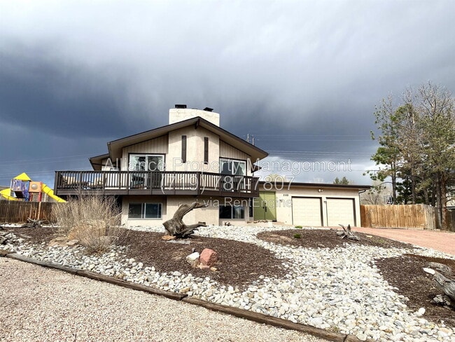Building Photo - 2168 Wildwood Dr