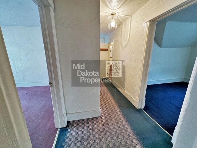 Photo - 915 W 4th Ave Unit 2