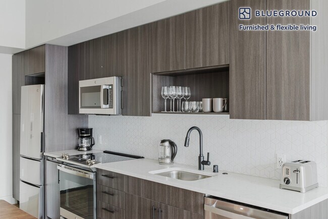 Photo - 104 12th Ave Unidad FL7-ID756