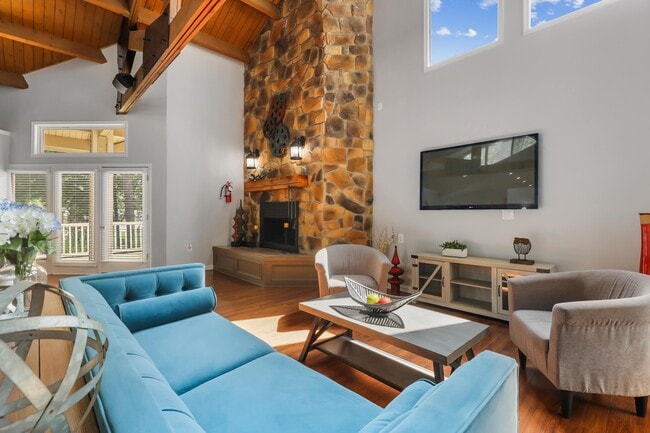 Stonecreek Club Apartments