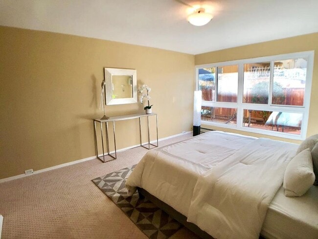 Photo - 1700 Civic Center Dr