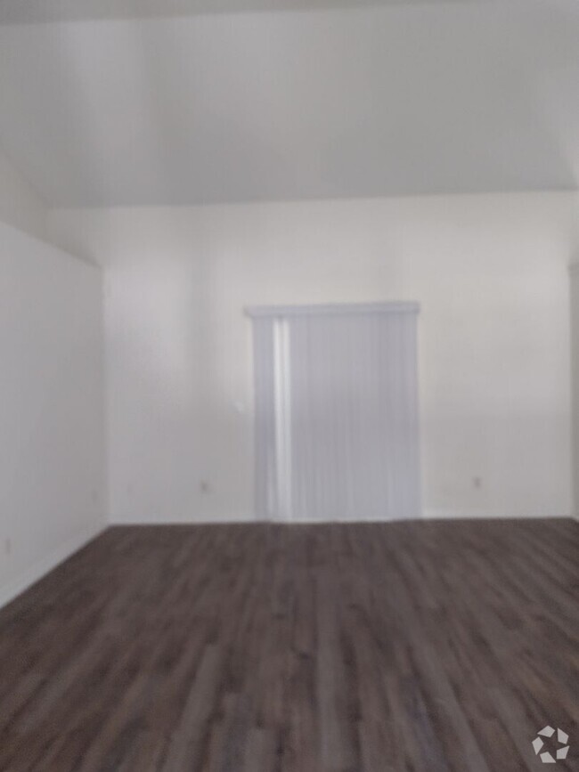 Building Photo - Countryside Estates Rental
