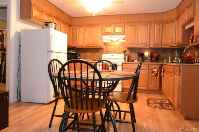 Photo - 1342 US-44 Unit 1