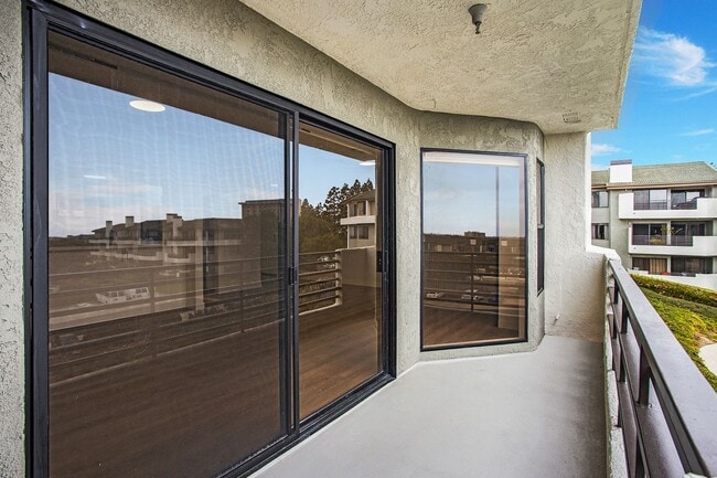 240 Nice Ln Unit 211