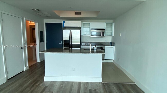 Photo - 888 Biscayne Blvd Unidad 911