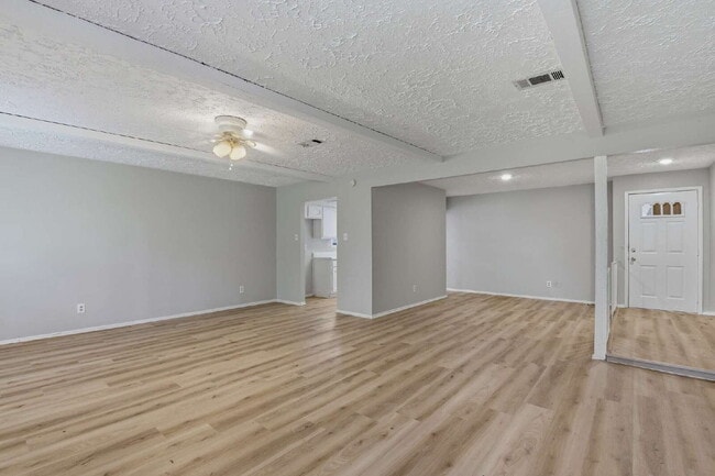 Photo - 6015 Knotty Post Ln