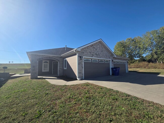 Photo - 376 Michael's Ct Unit 1