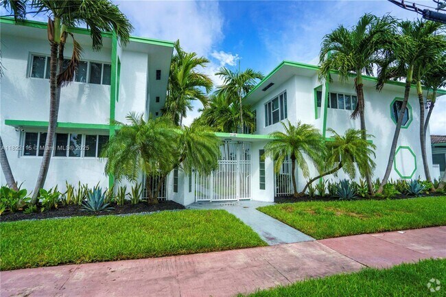 Building Photo - 2180 Bay Dr Unit 4A Rental