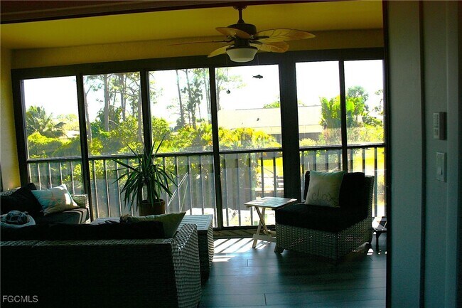 Photo - 15160 Riverbend Blvd Unidad 406