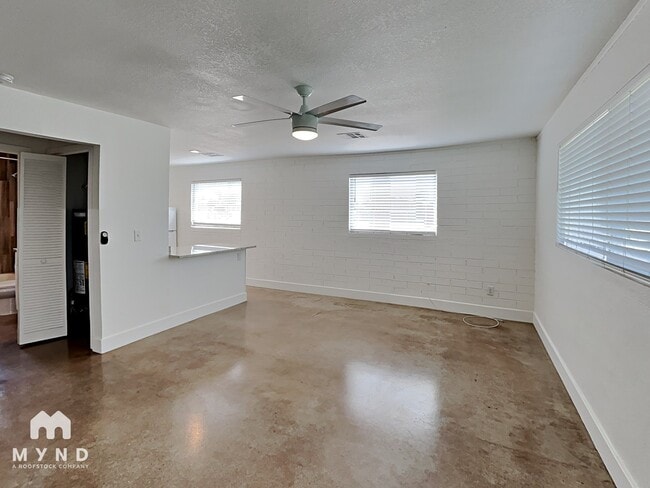 Photo - 4830 E Willetta St Unit 8