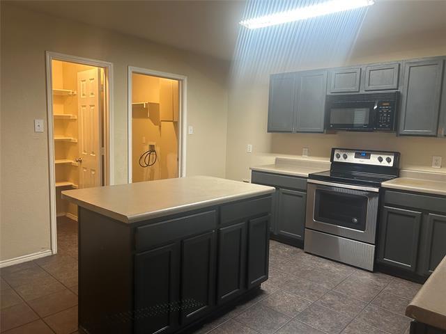 Photo - 3505 Truman St