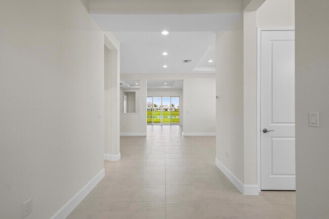 Photo - 14184 Lacebark Ln