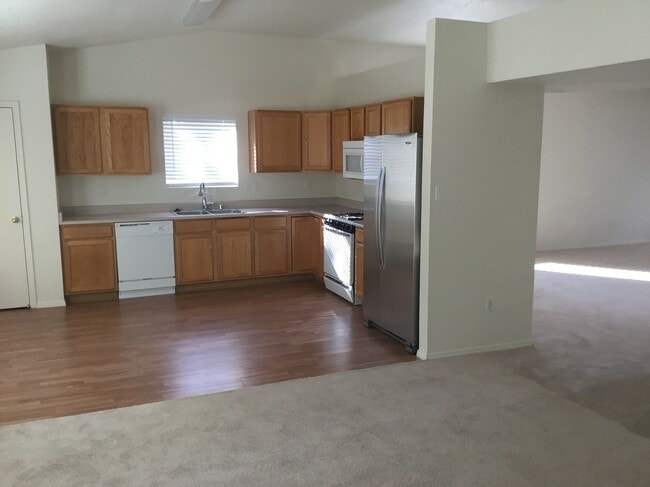 Photo - 6055 Maddux Pl NW