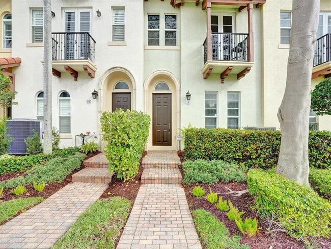 Building Photo - 58 Via Floresta Dr Rental