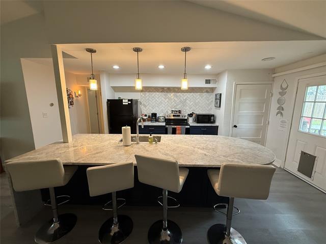 Photo - 819 Loganwood Ave