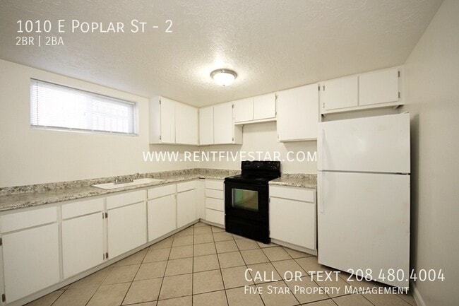Photo - 1010 E Poplar St Unit 2