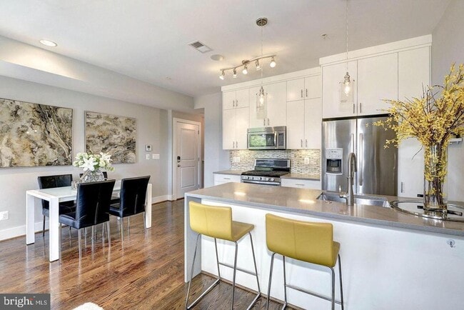 Photo - 1478 Harvard St NW Unit 3