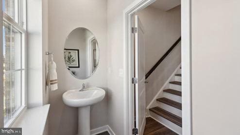 Photo - 7504 Fern Gully Way