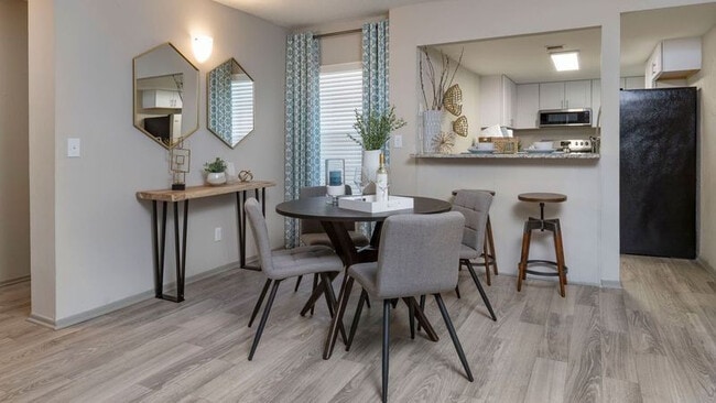 2BR, 2BA - 1,174SF-Dining Room - Cove at Peninsula