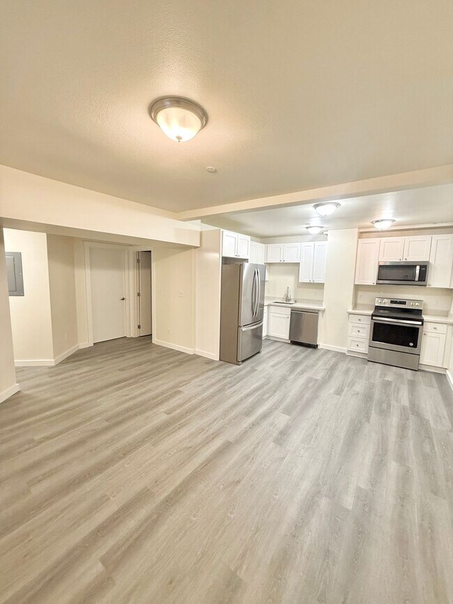 4259 8th Ave NE Unidad 10