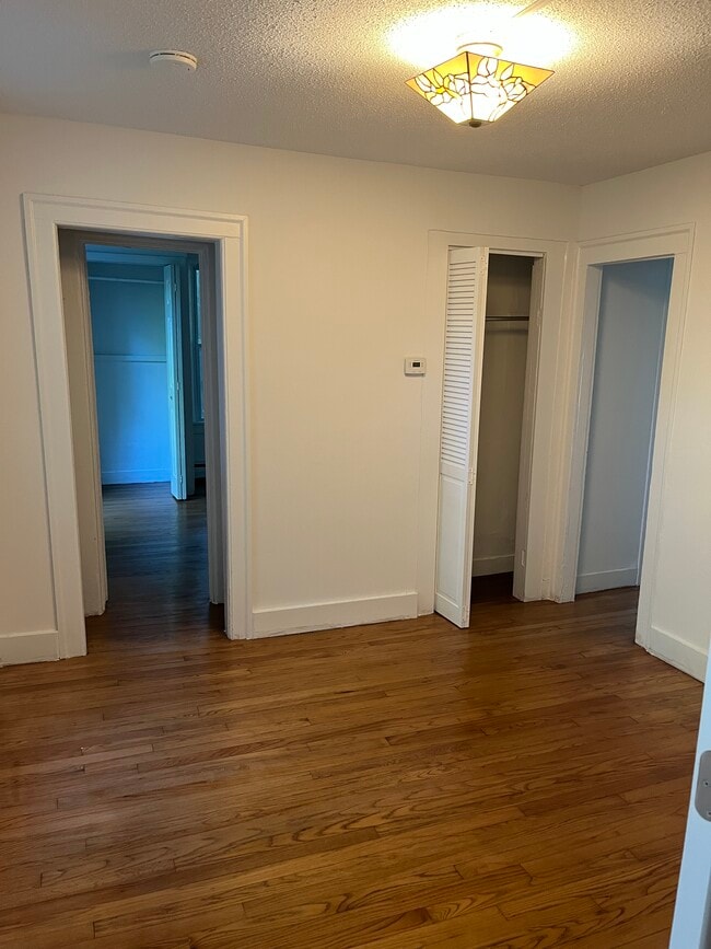 80 Davis Ave Unit 80 Davis Ave, 1st Floor